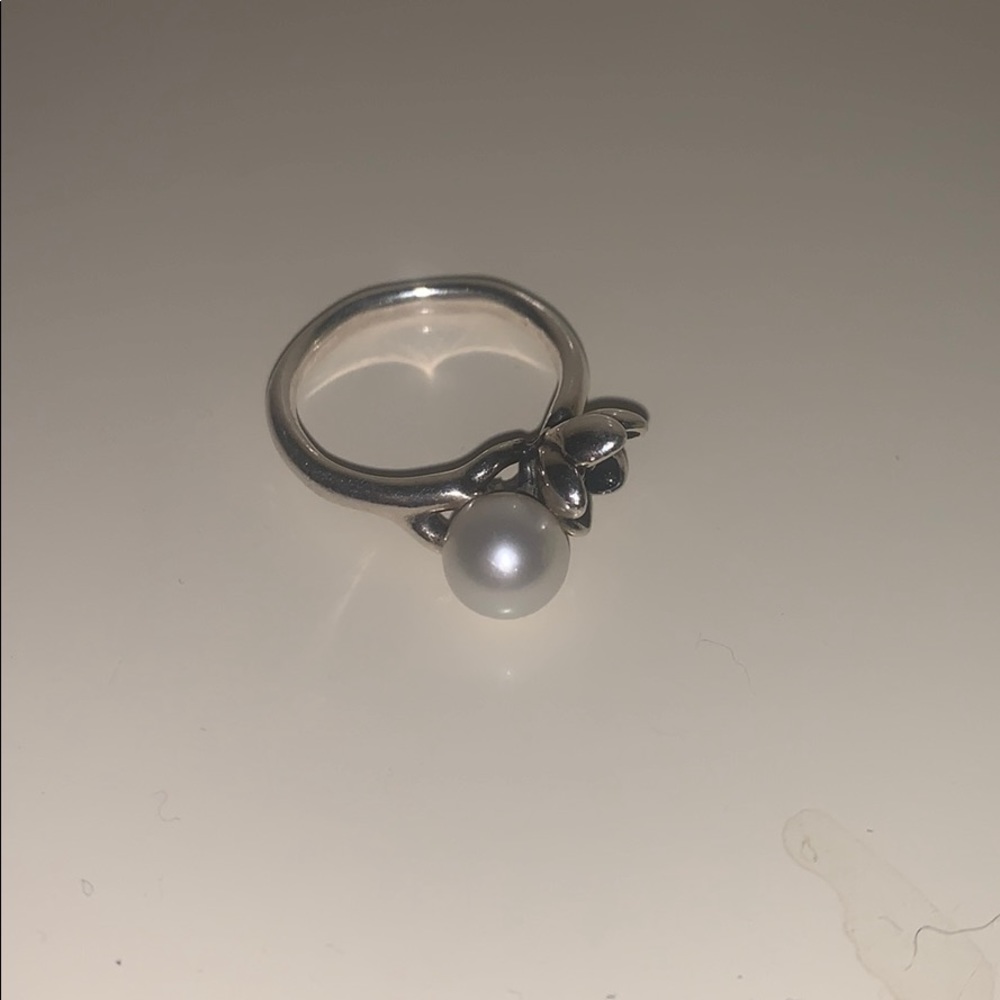 Pandora ring